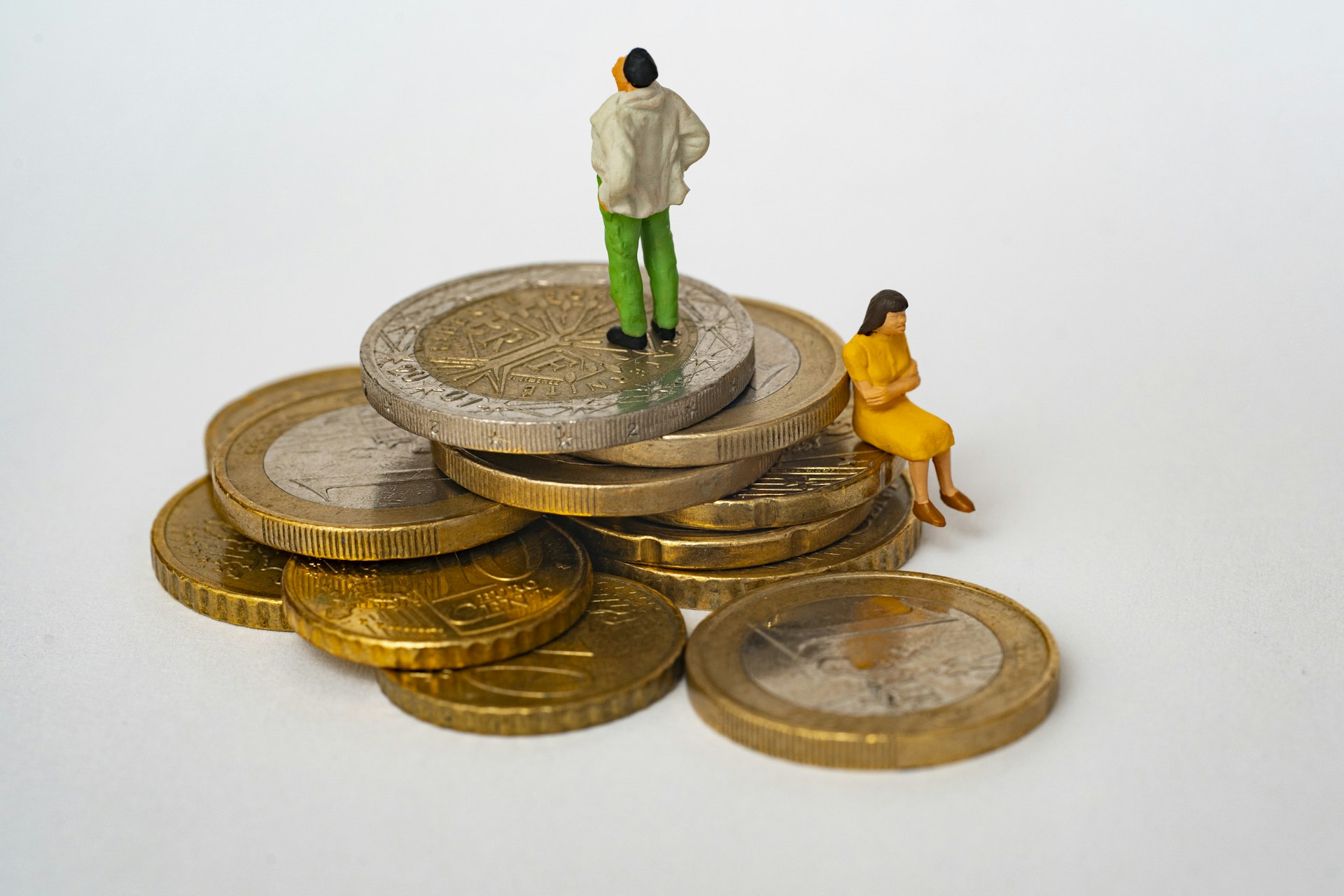 Navigating Ethical Challenges in Financial Technology: Practical Solutions for a Responsible Future